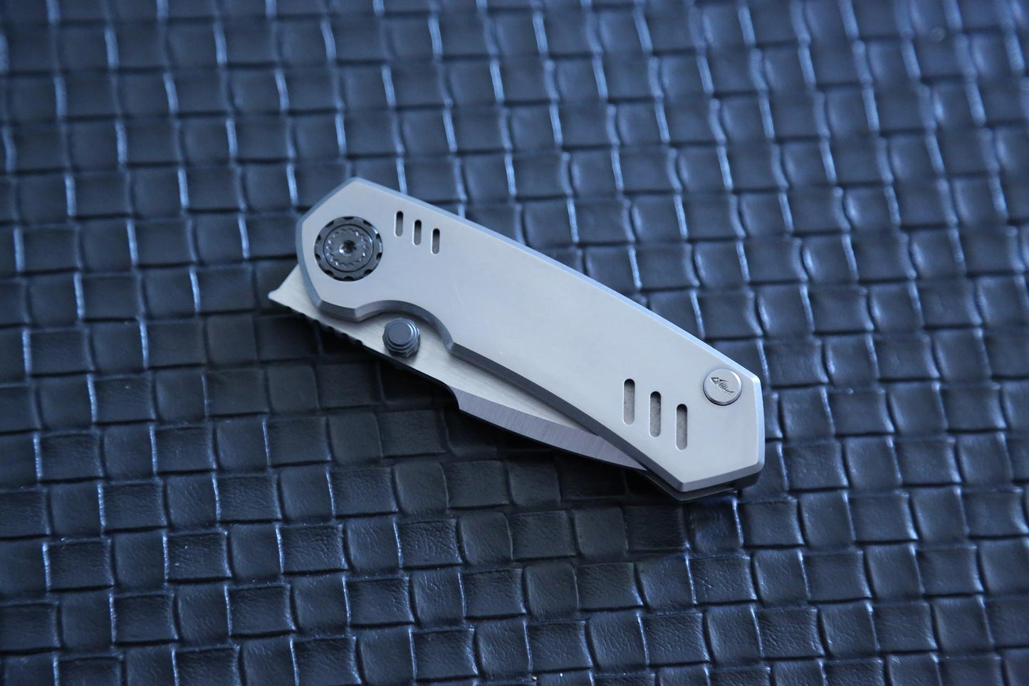 Soulhunter Folding Knives with B Blade