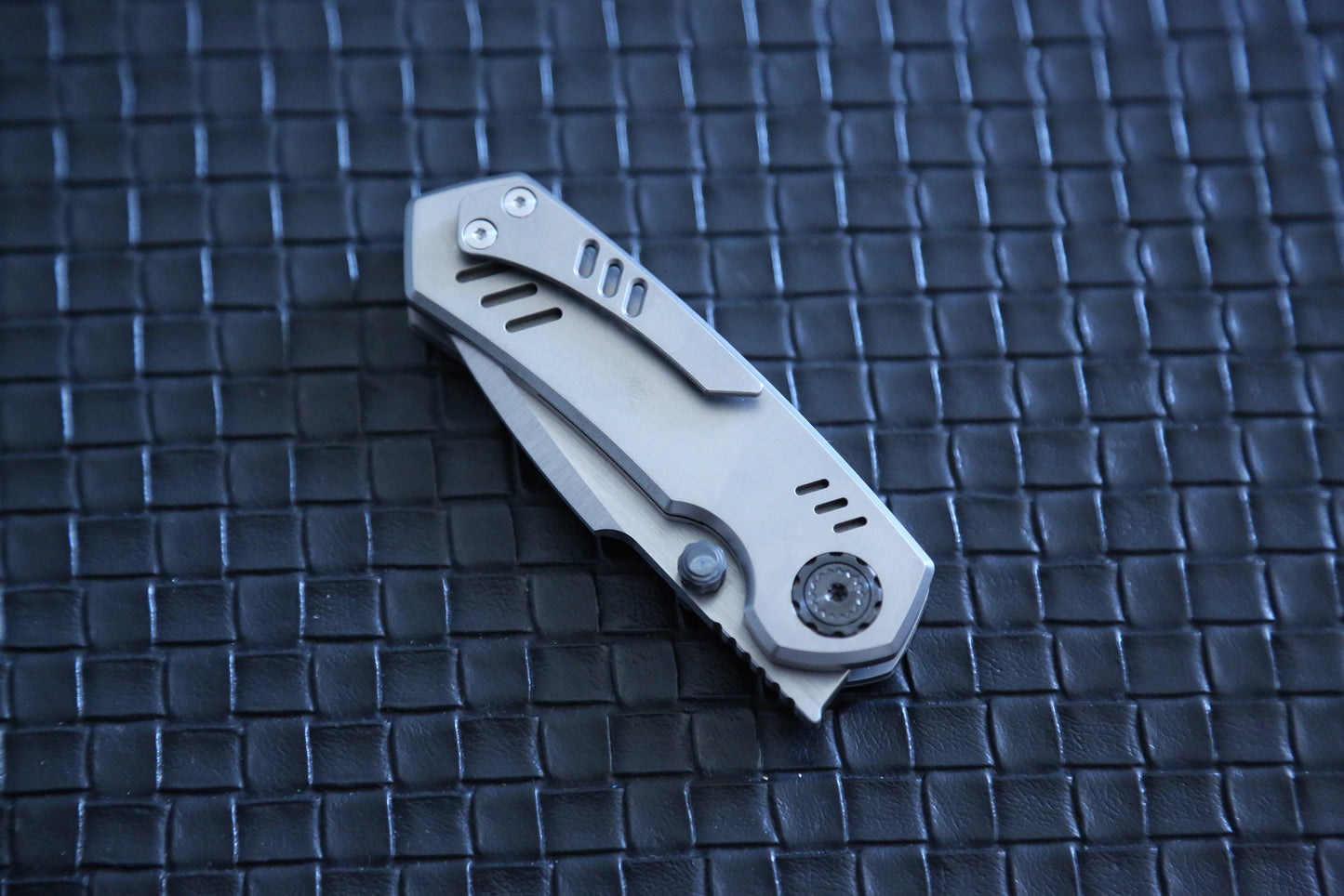 Soulhunter Folding Knives with B Blade