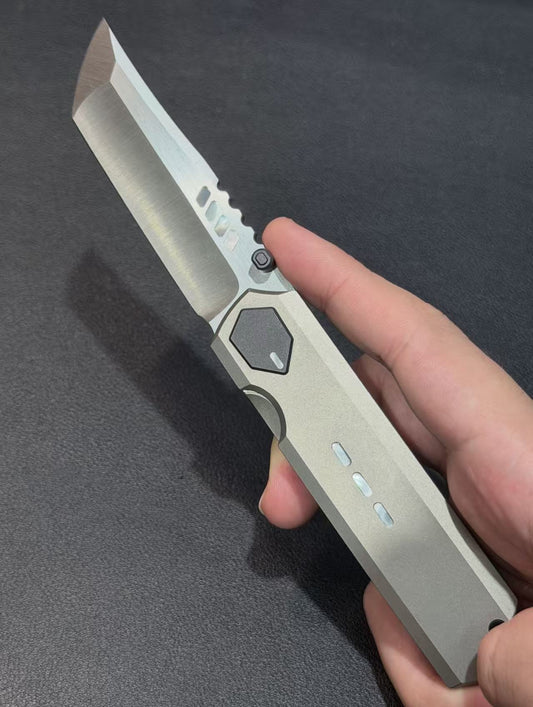 SENTRY–Pocket Knife
