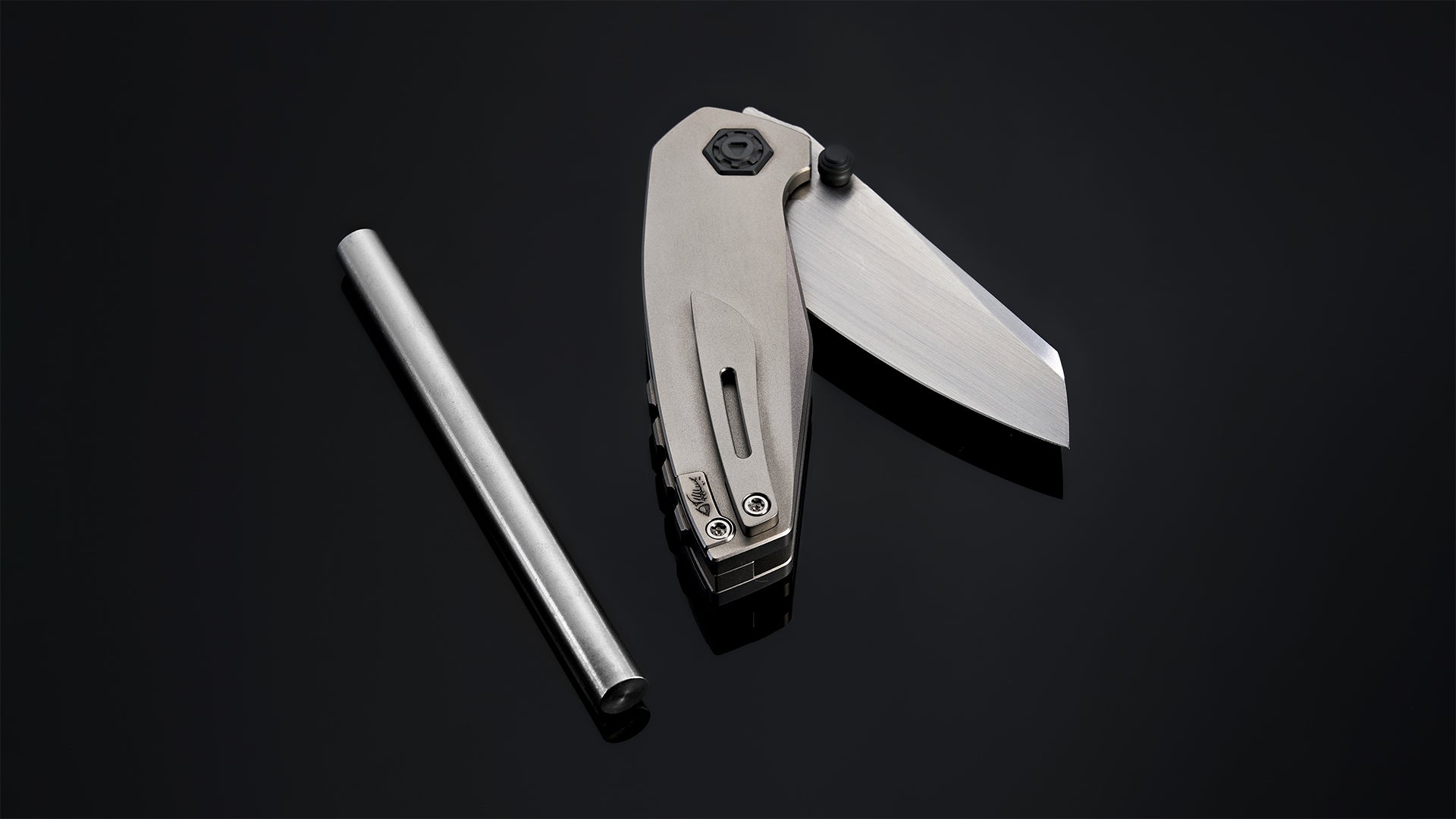 spearhead  ashes pocket knife